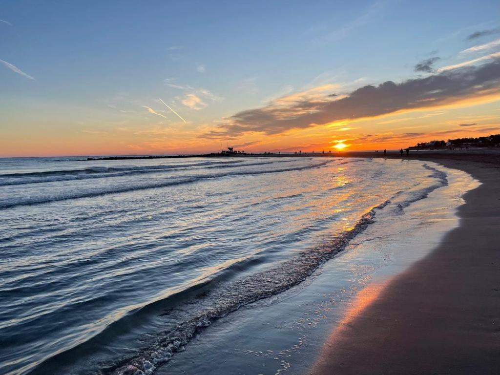 Apartamento Bahia Blanca Vilanova i la Geltrú Esterno foto